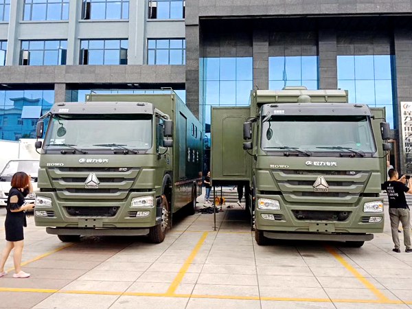 重汽單橋淋浴車