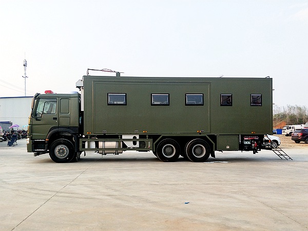 宿營(yíng)車(chē)滿(mǎn)足8-28人野外住宿配置齊全