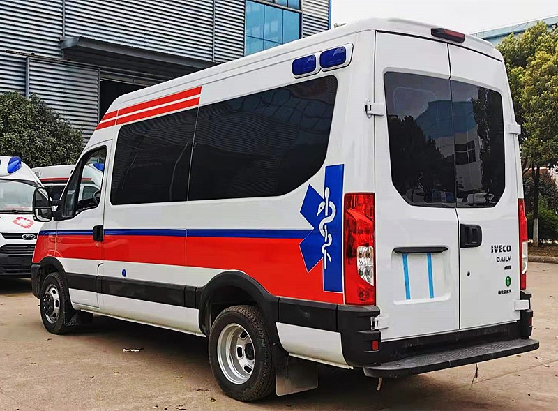 依維柯歐勝長(zhǎng)軸救護(hù)車
