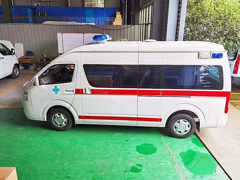 福田G9救護(hù)車(chē)