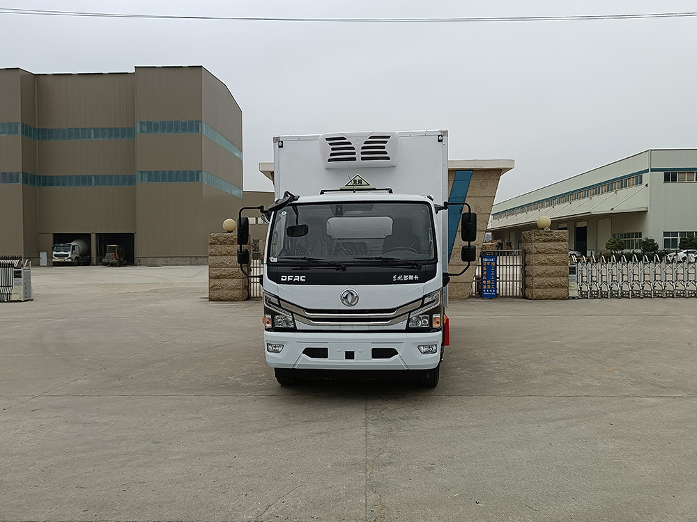 東風(fēng)多利卡D7F7醫(yī)療廢物轉(zhuǎn)運車