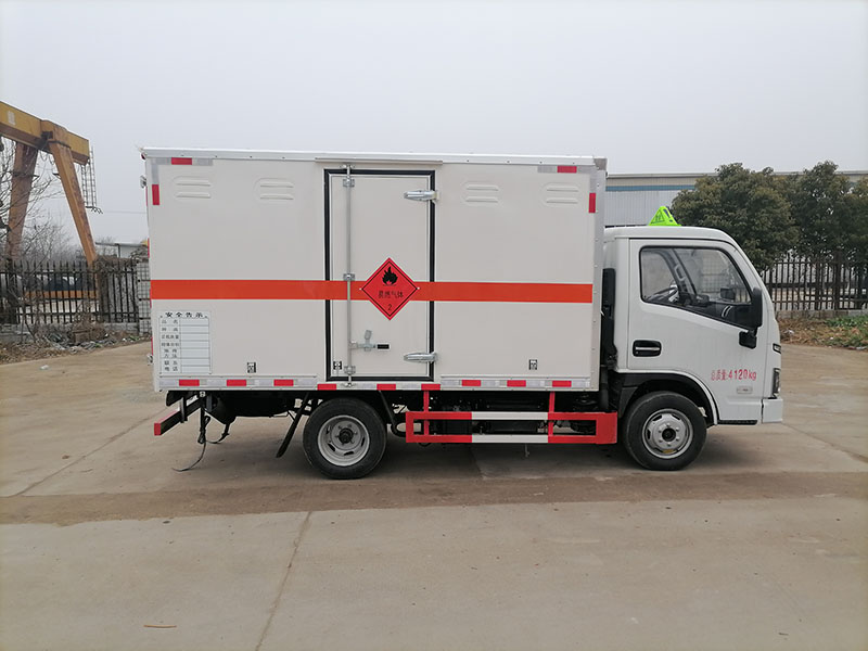 躍進柴油危險品廂式車